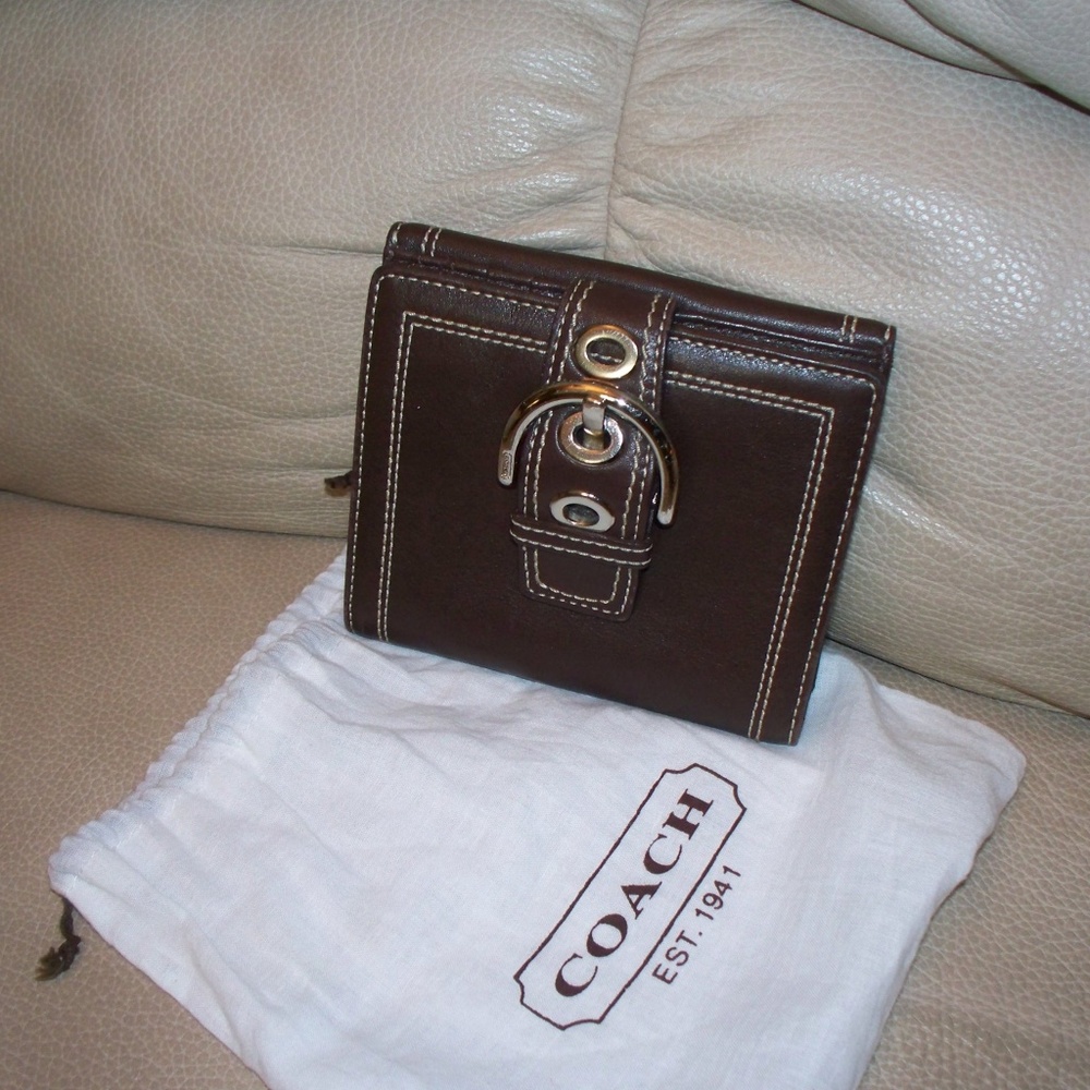 Coach Dark Brown Buckle Bi-Fold Leather Wallet~EUC